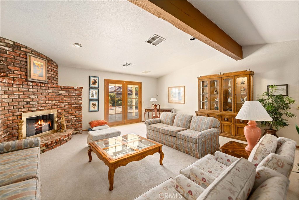 Photo 6 of 25 of 43642 Sierra Vista Drive house