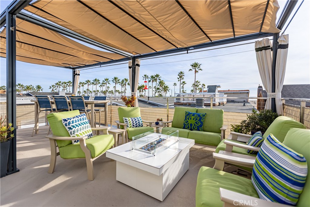 417 E Balboa Boulevard