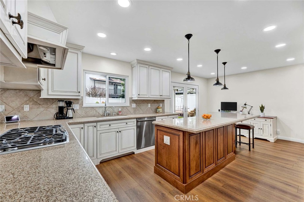 550 Pepper Tree Drive