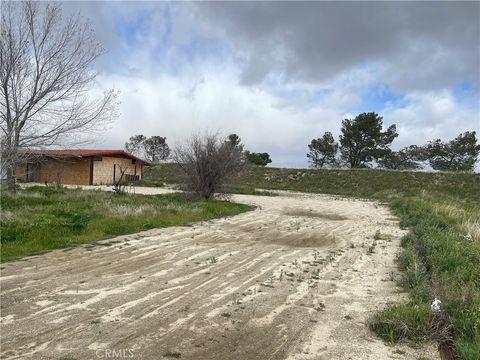 A home in Rosamond