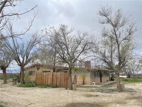 A home in Rosamond