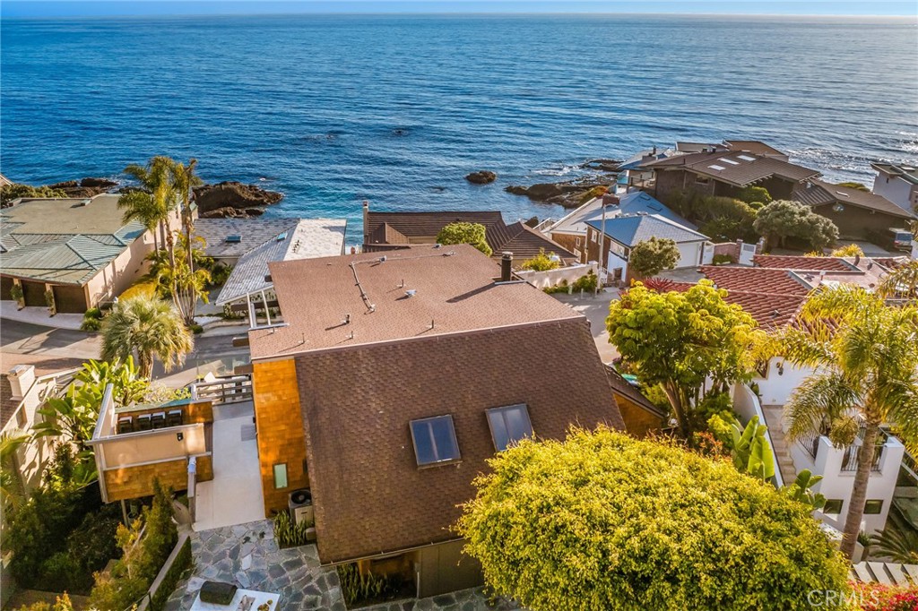 1944 Ocean Way