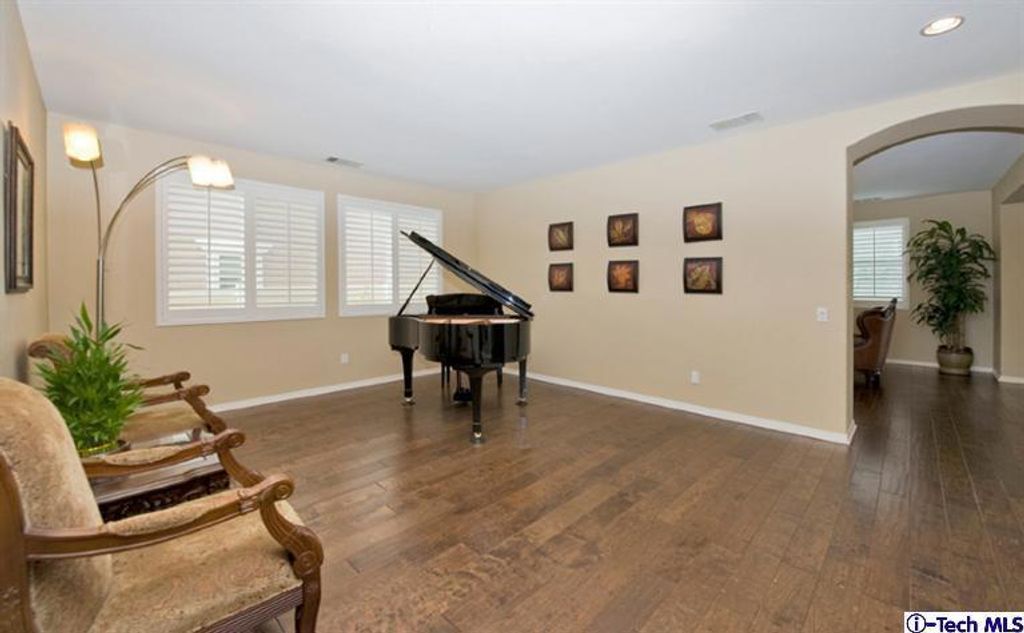 listing image 130723584100091196162