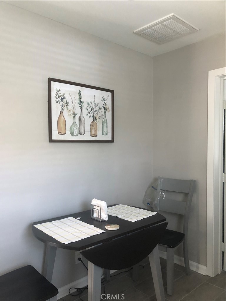 Bowen Court (BOWC) - Residential Lease