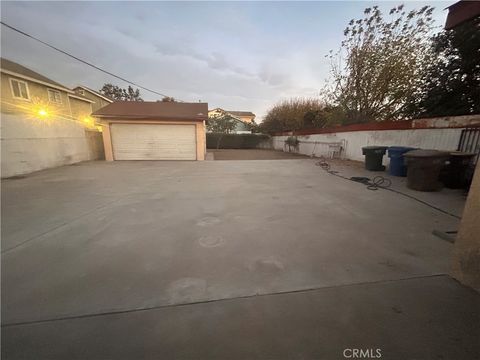 A home in El Monte