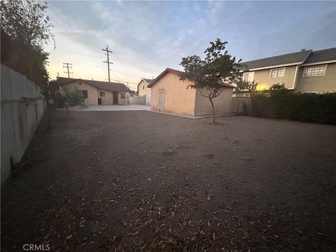 A home in El Monte