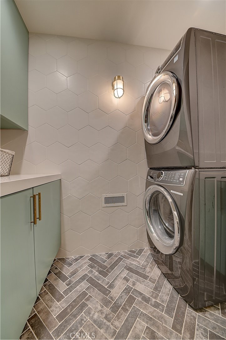 La Ladera - Residential Lease