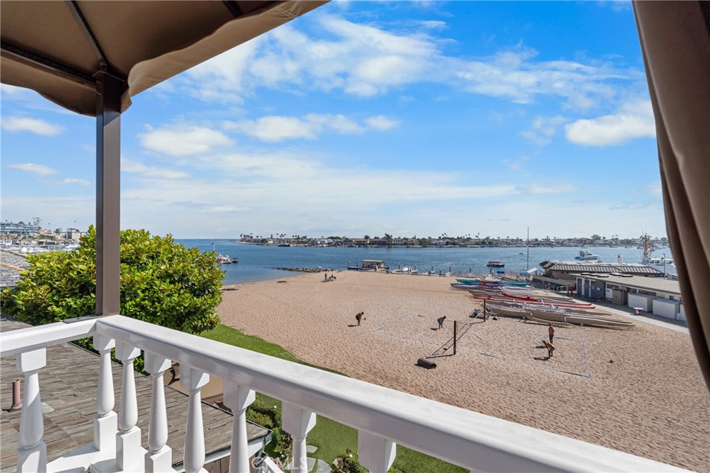 Bayside Drive Custom (BSCH) - Residential