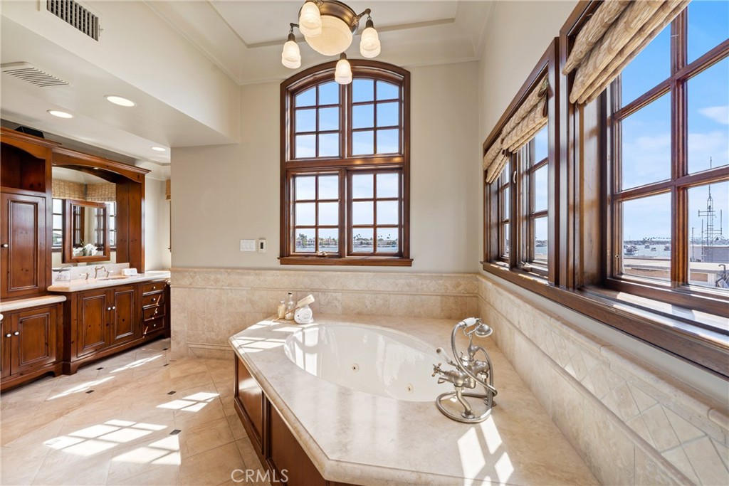 Bayside Drive Custom (BSCH) - Residential