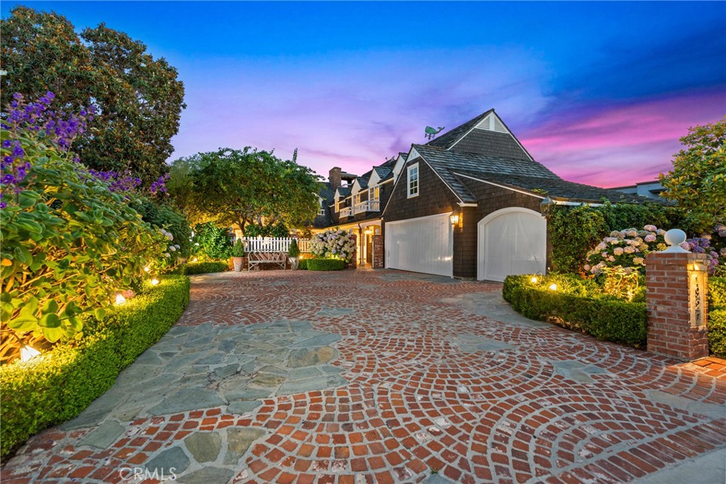 1927 Bayside Drive