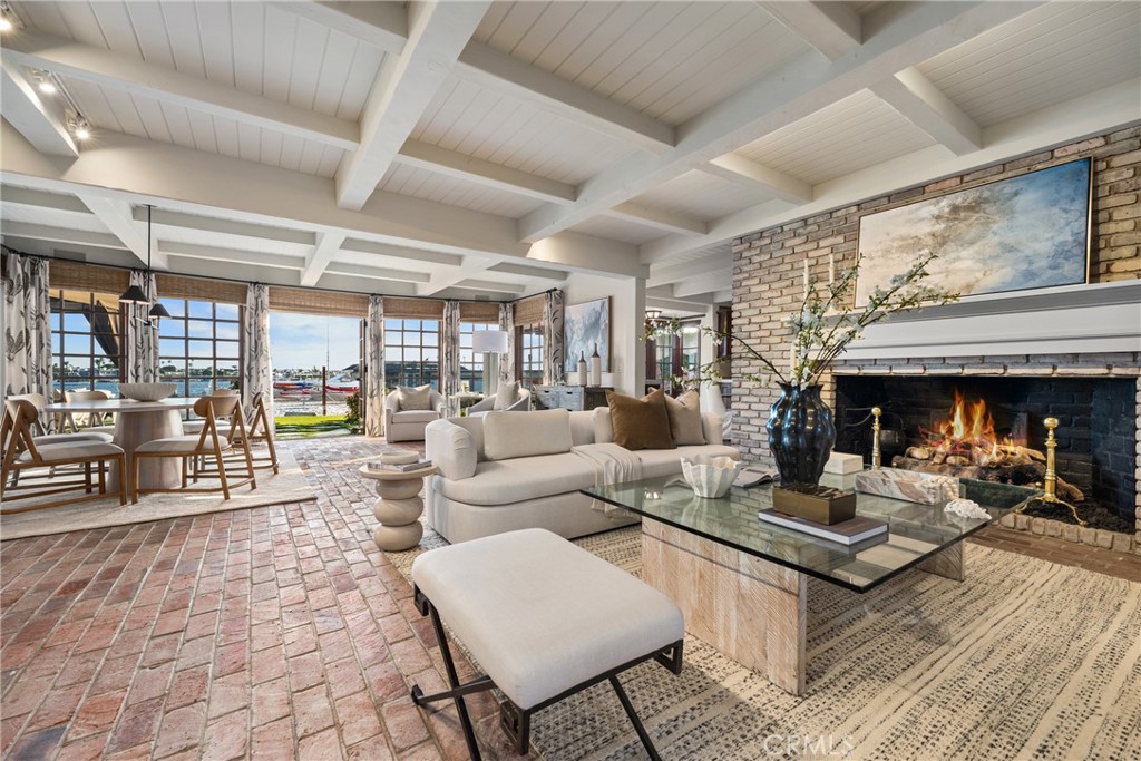1927 Bayside Drive