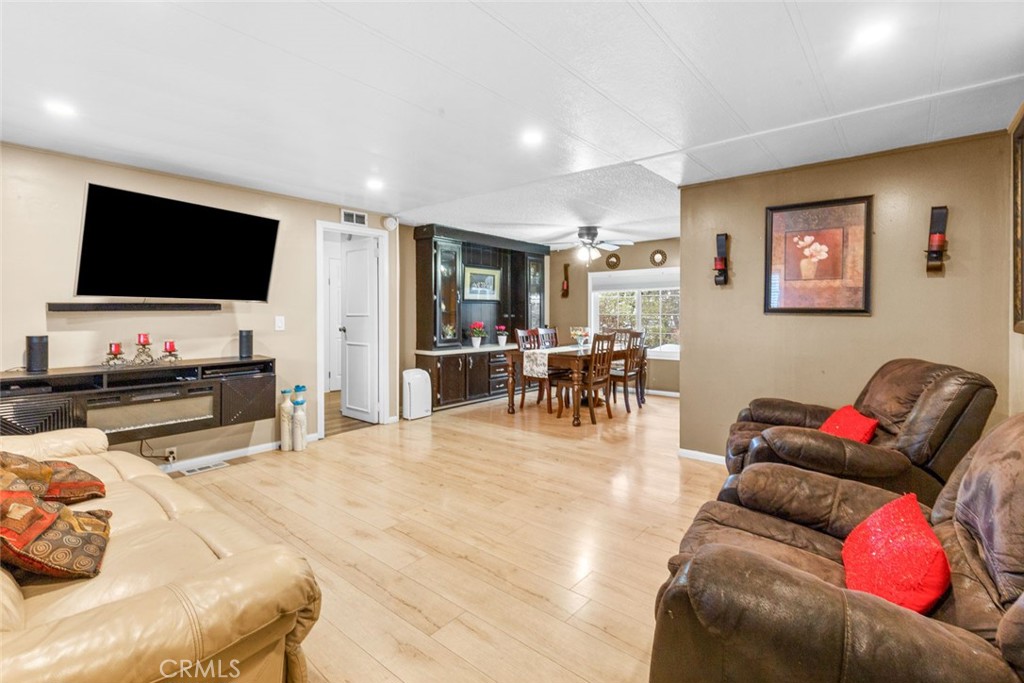 4361 Mission Boulevard 193