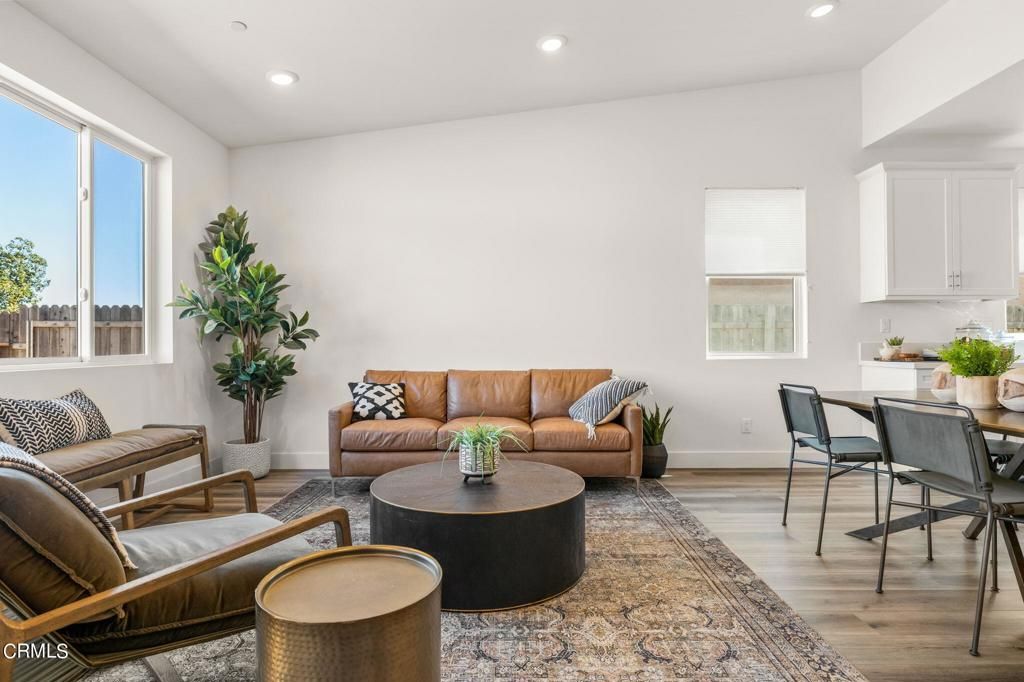 listing image 130724001268130130787