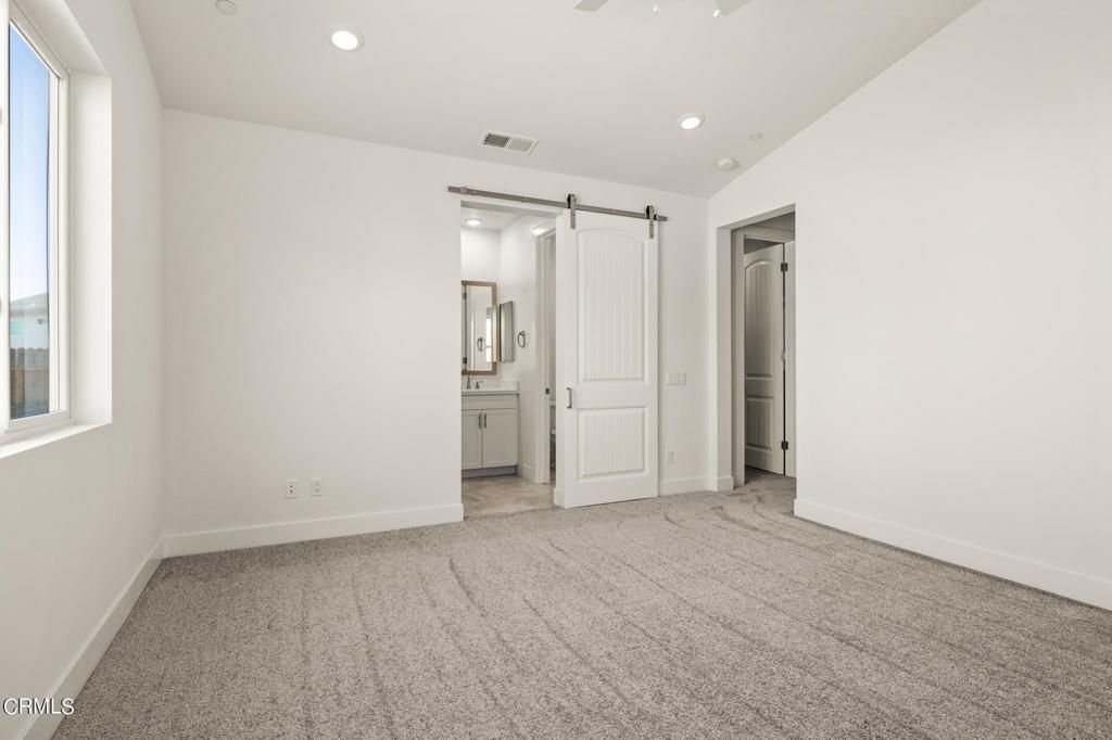 listing image 130729413695232592078