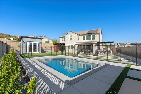 Photo of 25068 Aspen Falls Drive, Canyon Country, CA 91387 (MLS # CV24211752)