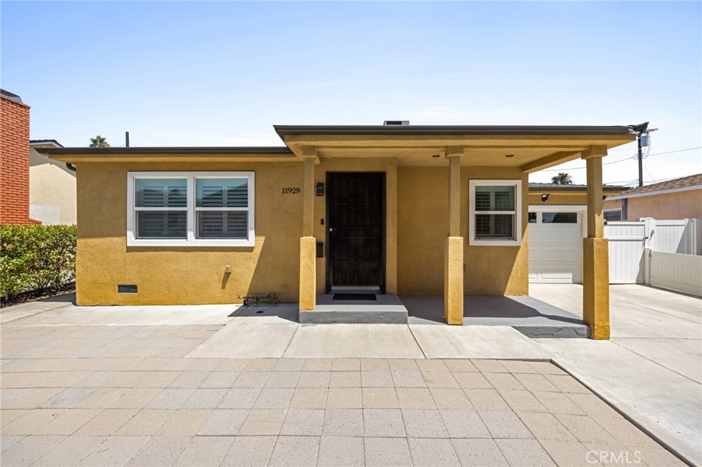 View North Hollywood, CA 91605 house
