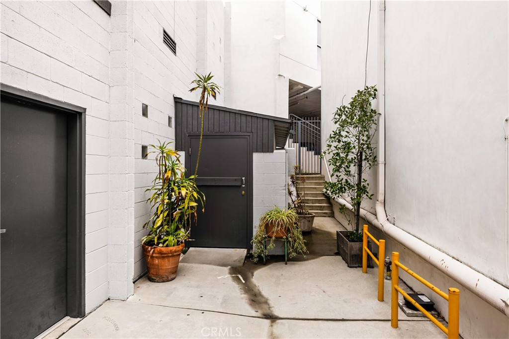 3268 Motor Avenue