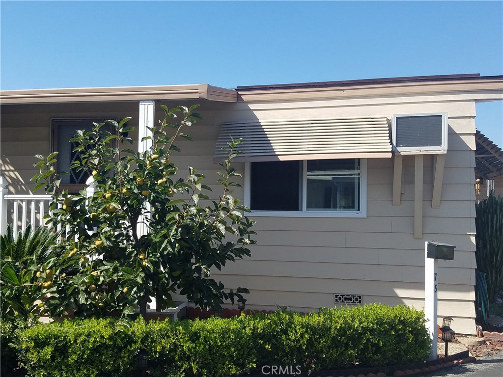 Welcome to Lakewood Mobile Estate in Hawaiian gardens, one of the most affordable 55+/45 community senior park in LA & OC area.
Space rent for new resident is only $700 / month. This lovely home offered 2 beds and 1 3/4 baths approximately 800 living sqft, very well taken care of laminated floor throughout except kitchen and bathrooms. Washier and Dryer are included, central heating, storage sheds and 2 cars parking carport.
Located back inside of the park which very quite and private. professionally landscaped around the house has persimmon trees.
Property has a club house, a library, heated swimming pool, spa, exercise room, and two pool tables. Conveniently located near bus stop, markets, restaurants and shops. Lovely manufactured home in a desirable park. Must to see to appreciate.