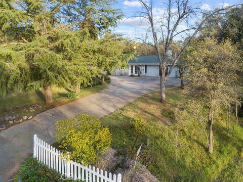 A home in Mariposa