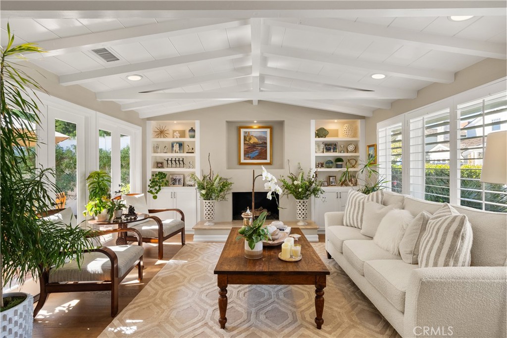 2602 Circle Drive