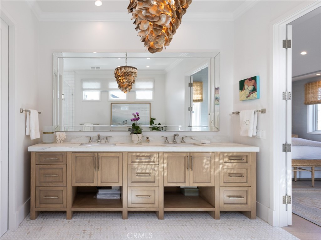 Corona del Mar South of PCH (CDMS) - Residential