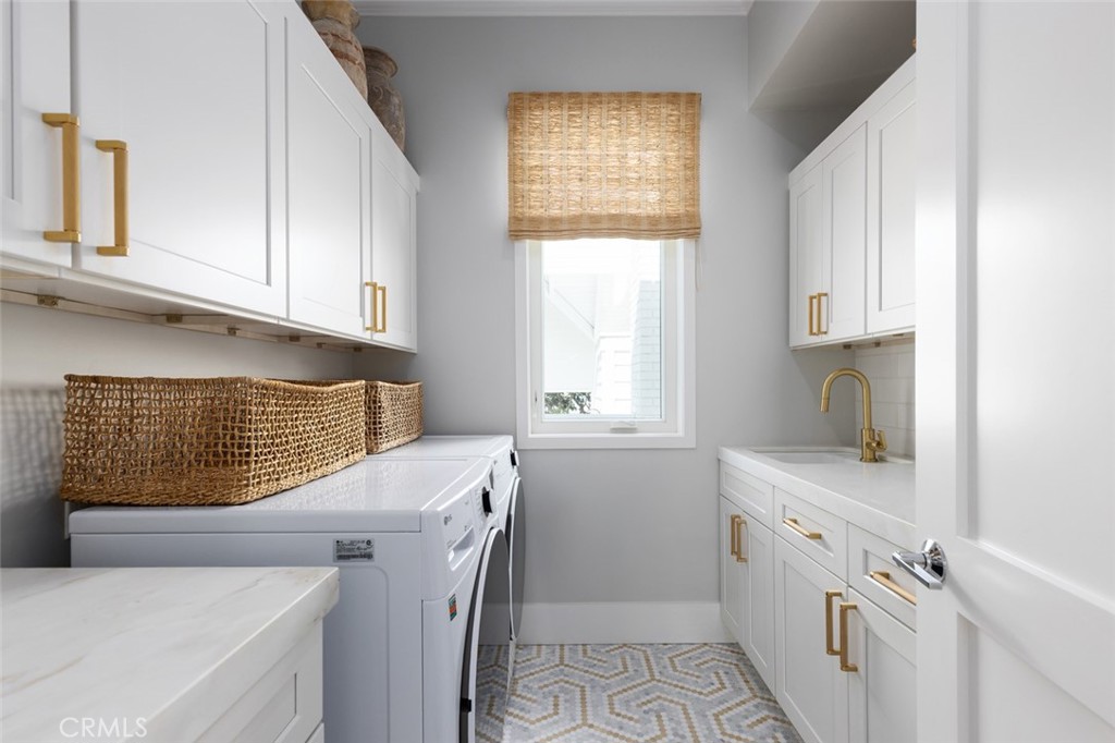 Corona del Mar South of PCH (CDMS) - Residential