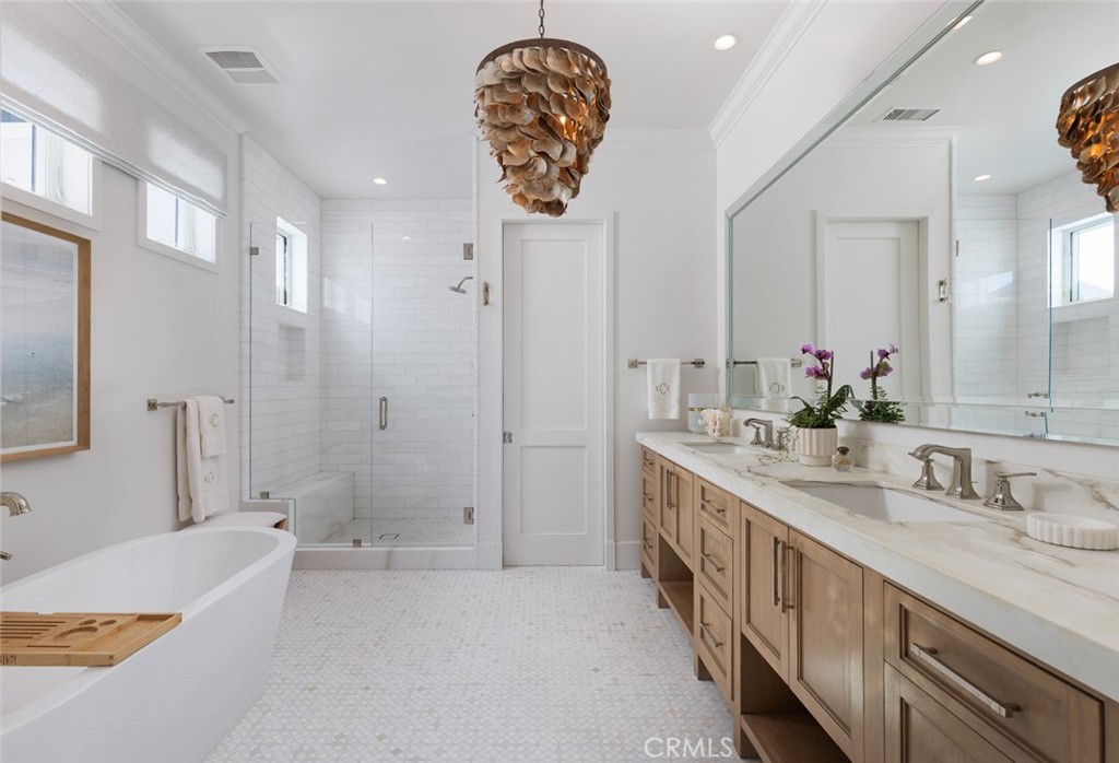 Corona del Mar South of PCH (CDMS) - Residential