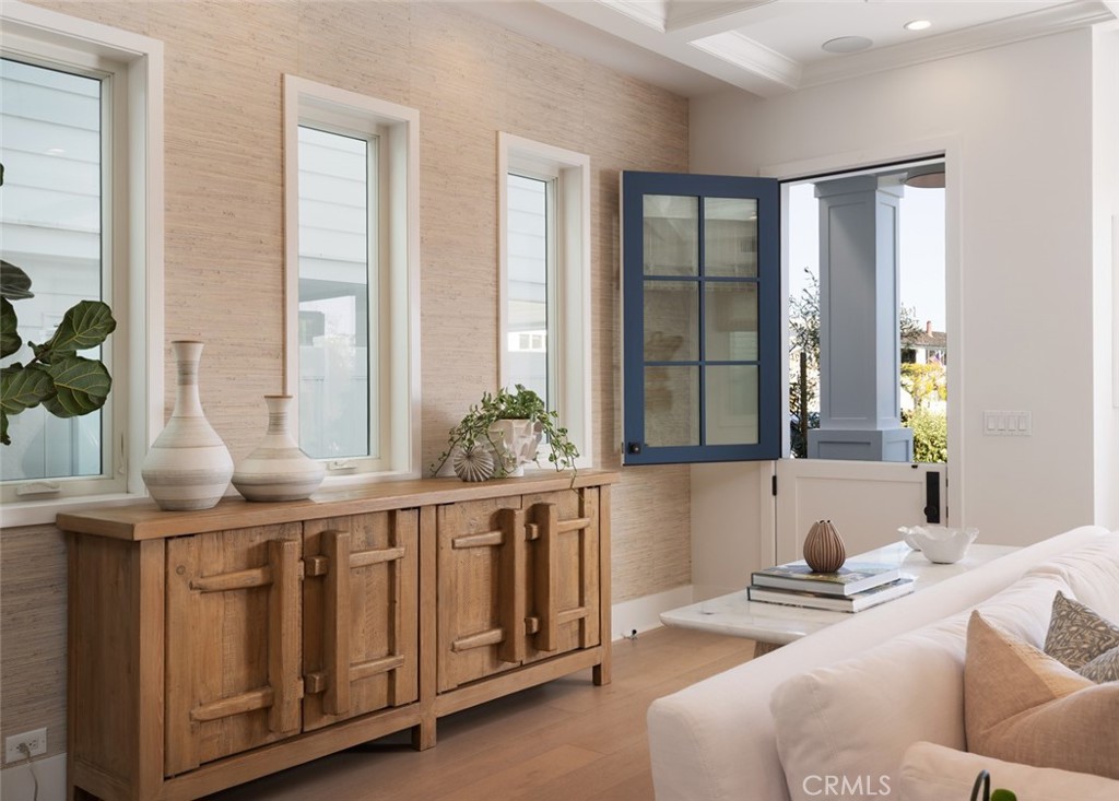 Corona del Mar South of PCH (CDMS) - Residential