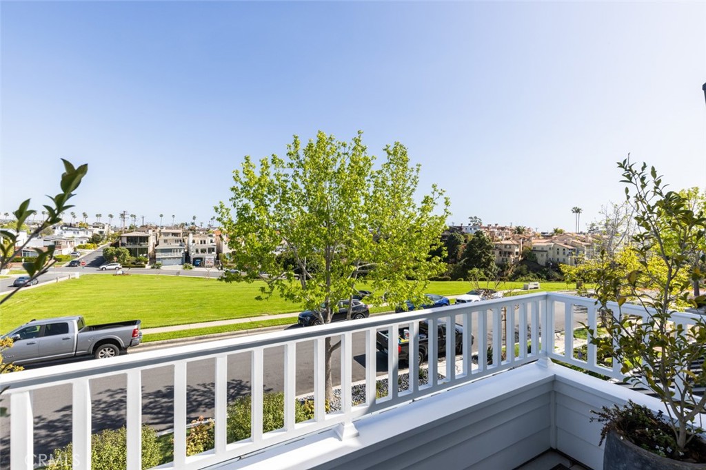 Corona del Mar South of PCH (CDMS) - Residential
