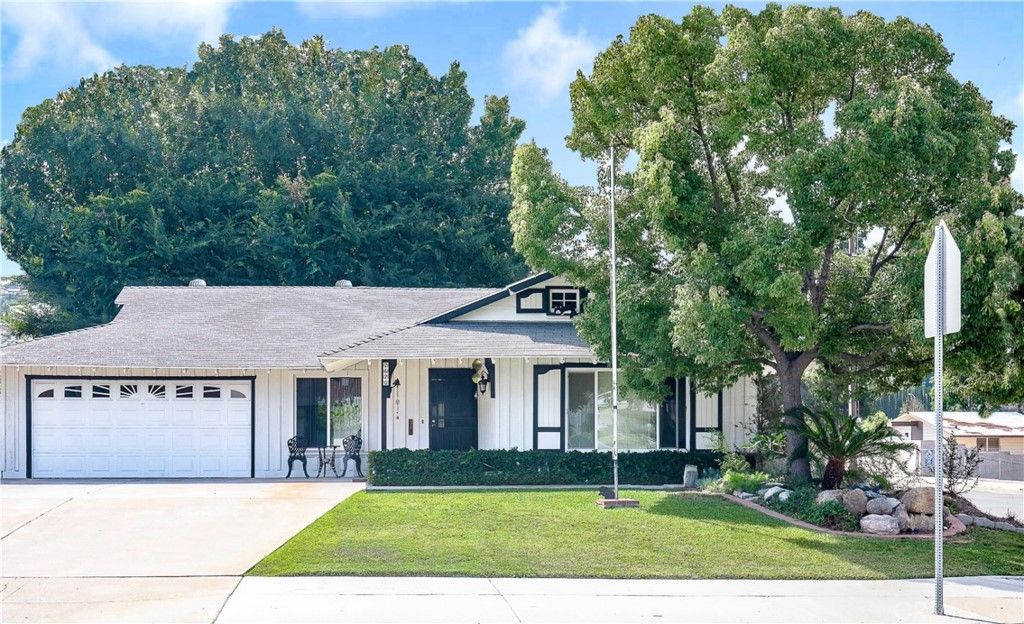 listing image 130720042593248254454