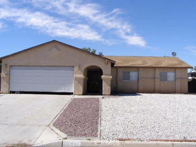 Perfect for First Time Buyers, or Investors. This Home Features a Beautiful Kitchen with Granite Counter Tops and Cabinets, RV Access, Covered Patio, Block Wall in the Backyard and More!! Association Amenities: Garage # of RV Spaces: 0GARG Lot Location Type: Other Special Features: Garage Door Opener # of Attached Spaces: 2 # of Detached Spaces: 0