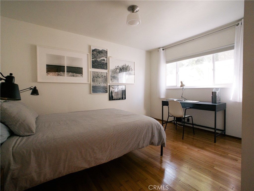 listing image 130722360475155990782