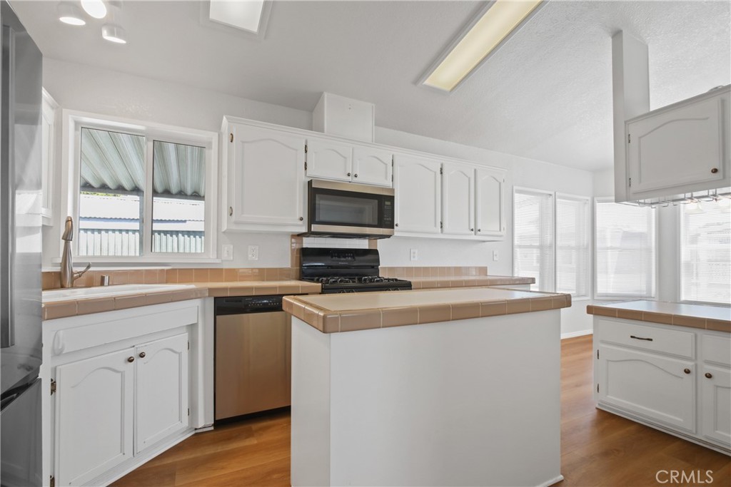 6231 Emerald Cove