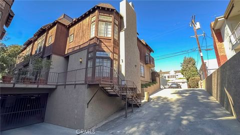 A home in Studio City