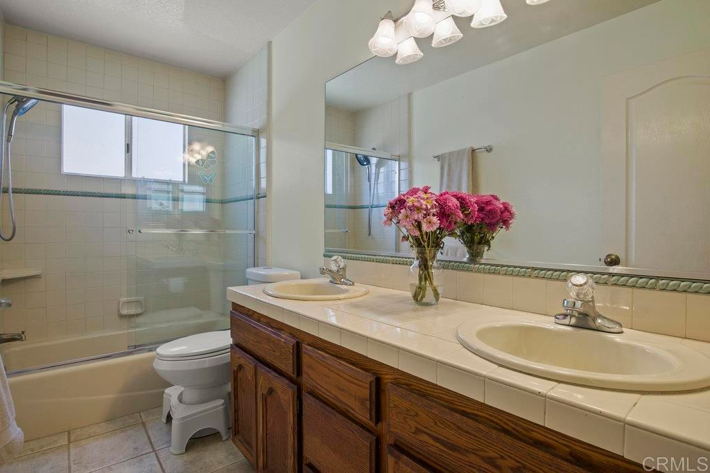listing image 130721474699021812689