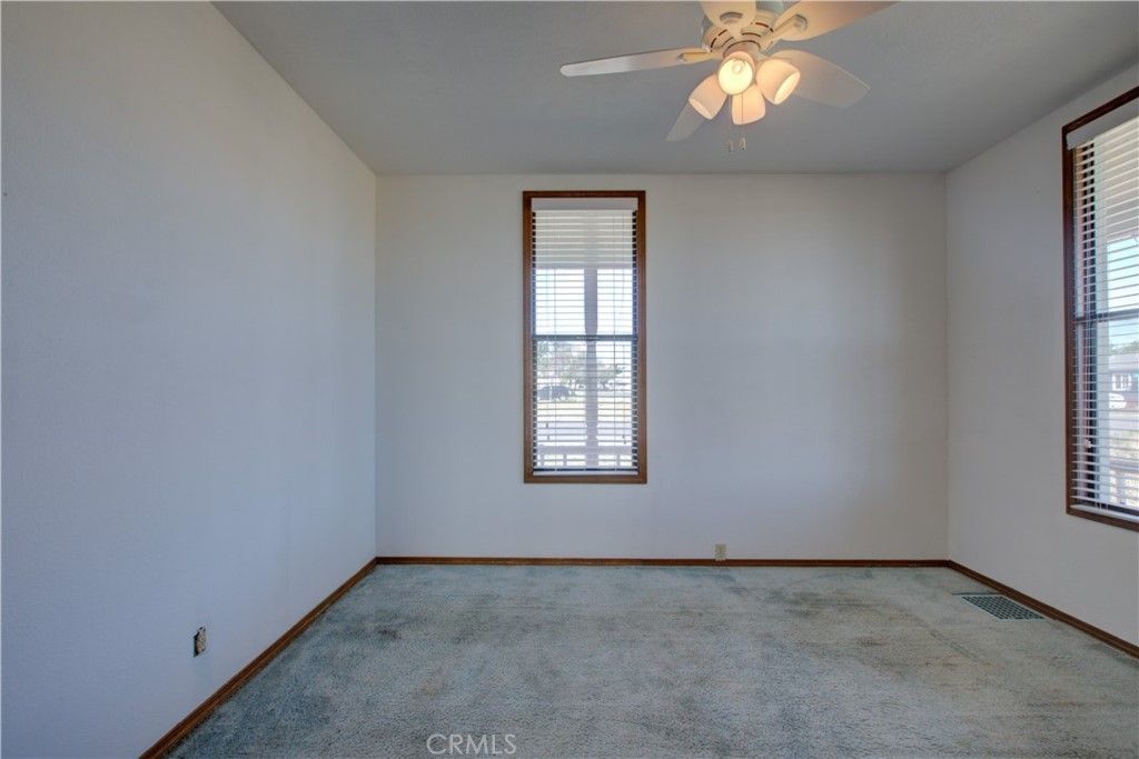listing image 130729895768412462721