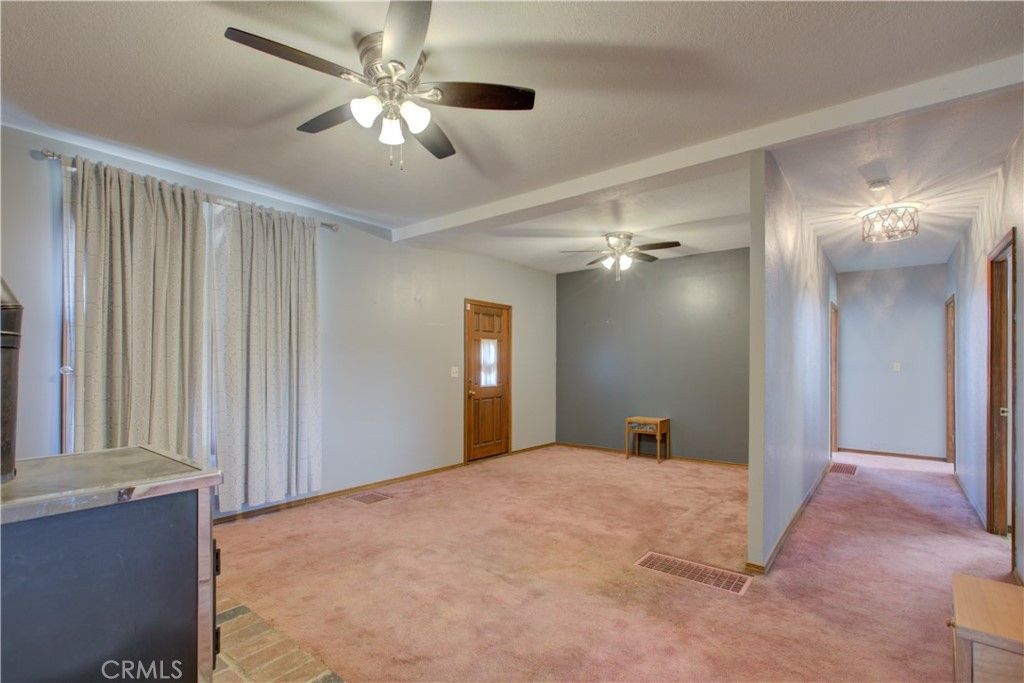 listing image 130726836964405995097