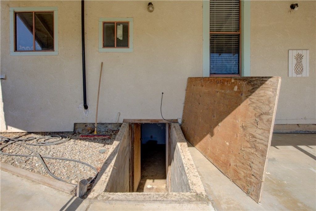 listing image 130728993504569340723