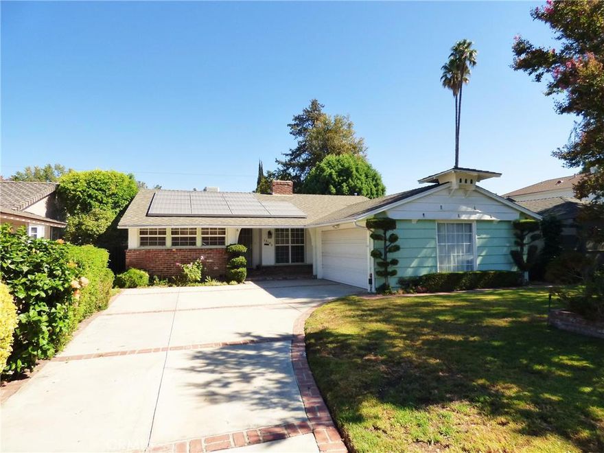 Well maintained Mellinthin pool home in the desirable Hidden Woods area of Sherman Oaks. Needs updating. Featuring hardwood floors. Two fireplaces. Family room. Cathedral ceilings.  Central air. French doors. Separate shower and bath. Utility room. Double attached garage. Covered patio. Concrete and brick driveway. Save on electricity with roof solar panels.