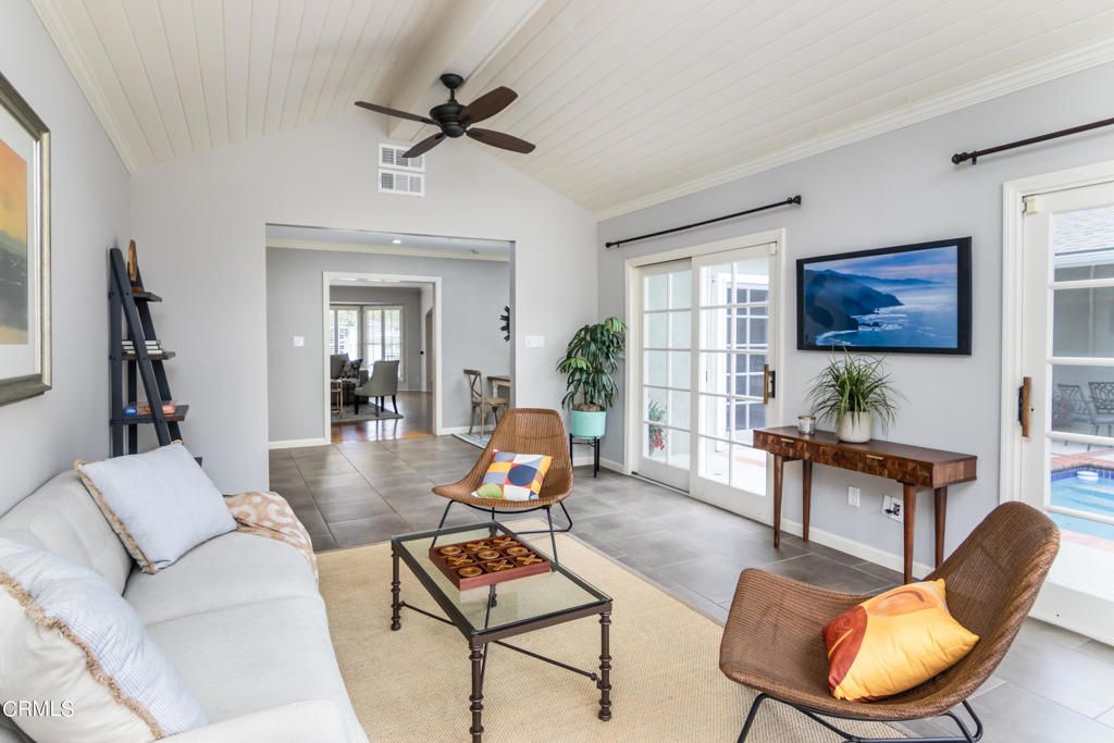 listing image 130724434626161632969