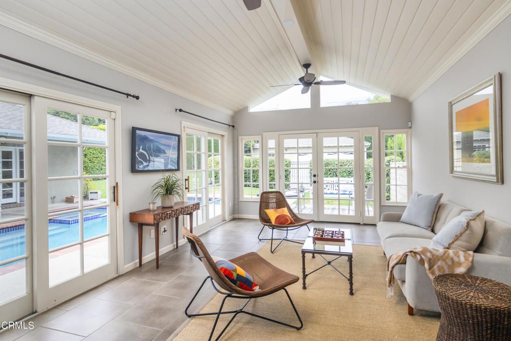 listing image 130729464026640061052