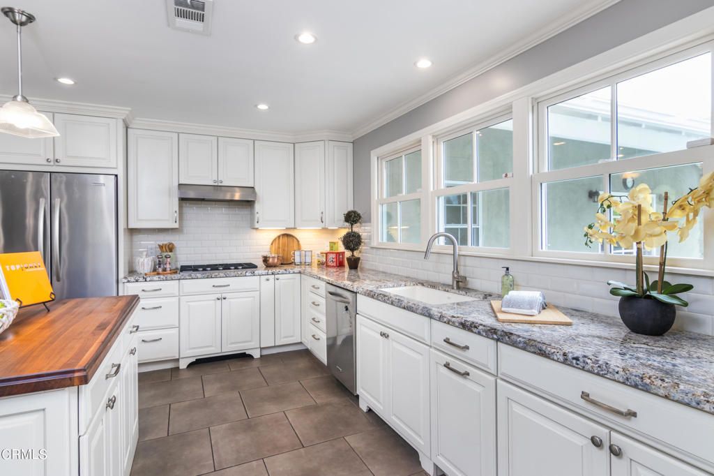 listing image 130724938331503697389