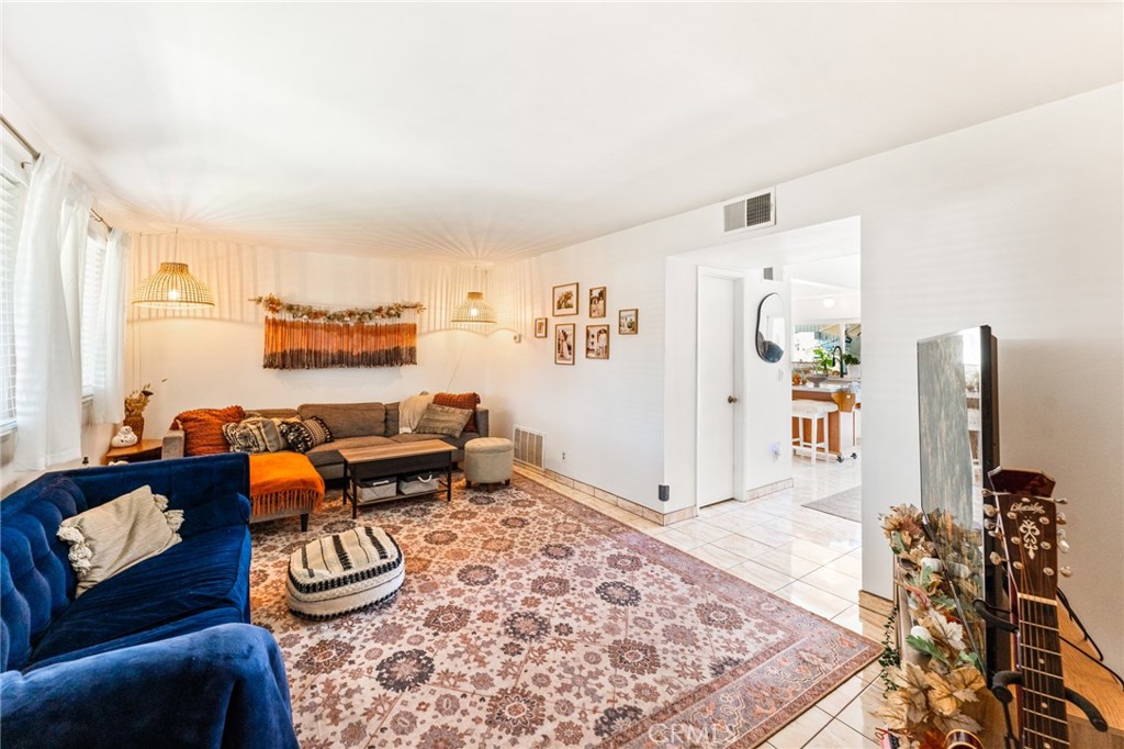 10026 bloomfield avenue