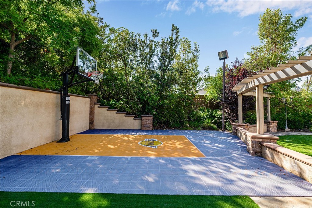 Twin Oaks - Residential