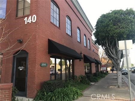 *Suite 208* Bright end-unit with large Executive office plus 3 additional offices. Large open/reception area. French Doors.
Easy to show. The owner pays all utilities and maintenance. Tenant pays janitorial for suite only. Comments Title: 1300 Square Ft Rentable. Ideal for CPA, Law Firm, or General Office. Ideal downtown location surrounded by an abundance of restaurants and retail shops. Signalized corner and conveniently located adjacent to AMTRAK!!! Across from the main post office.
