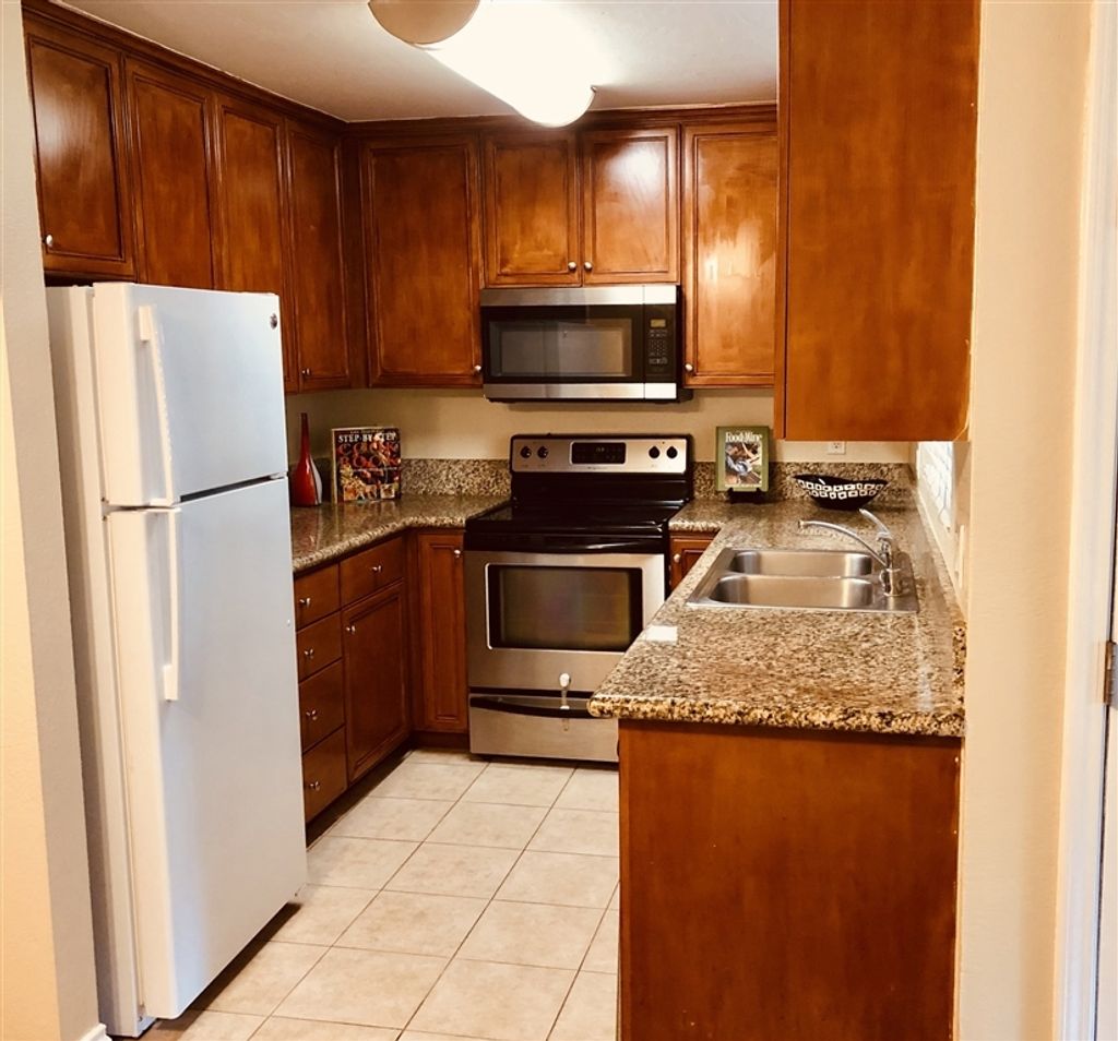 listing image 130721290920685296149