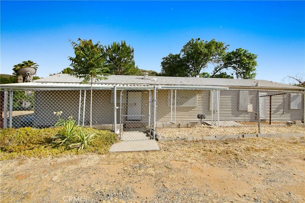 listing image 0