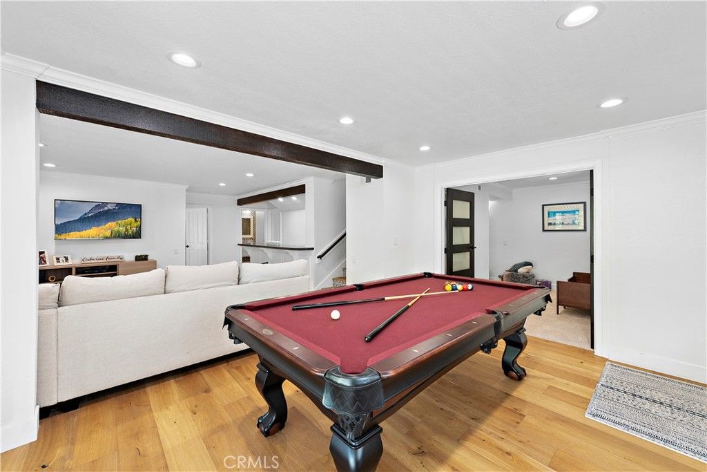 listing image 130728851193668069632