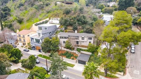 A home in Studio City