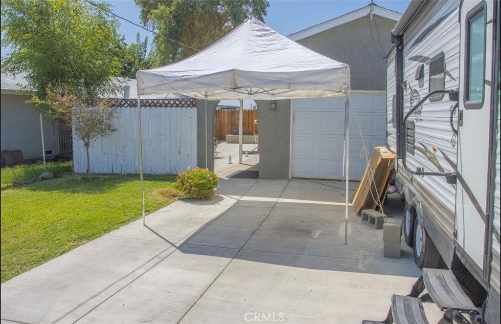 listing image 130720367831745413384